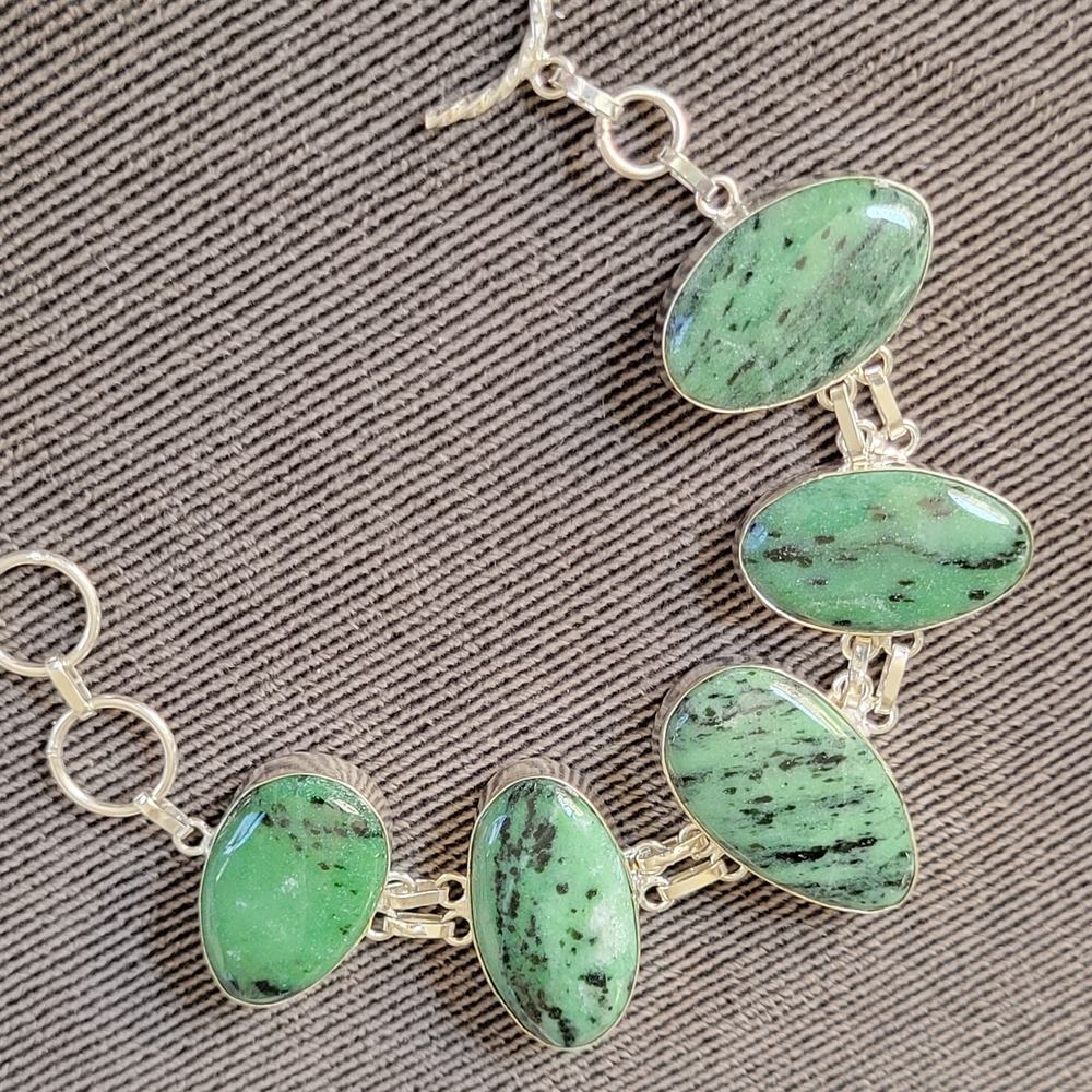 Elegant Green Stone Necklace